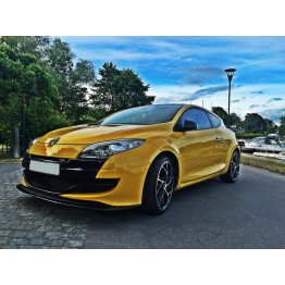 Накладка сплиттер на передний бампер на Renault Megane III RS